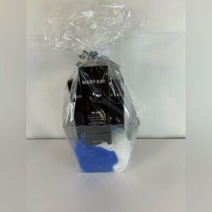New Mary Kay gift set with MK Men Ultimate